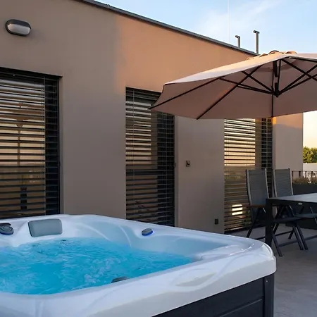 Апартаменты Luxury Loft Apartment - Private Hot Tub & Wellness - 10 Minutes From Bratislava *