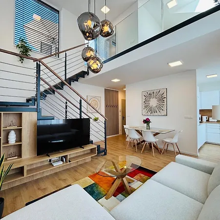 Luxury Loft Apartment - Private Hot Tub & Wellness - 10 Minutes From Bratislava Апартаменты