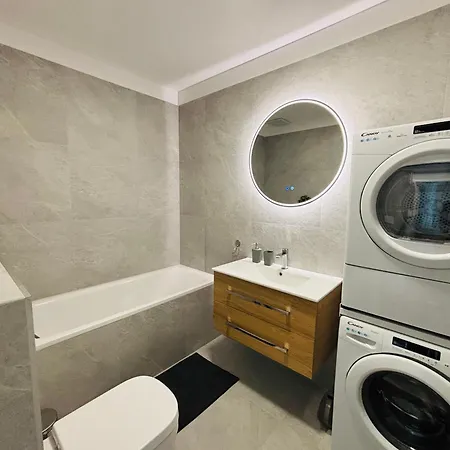 Апартаменты Luxury Loft Apartment - Private Hot Tub & Wellness - 10 Minutes From Bratislava *