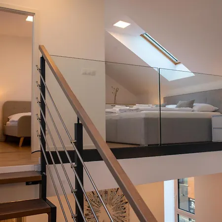 Luxury Loft Apartment - Private Hot Tub & Wellness - 10 Minutes From Bratislava