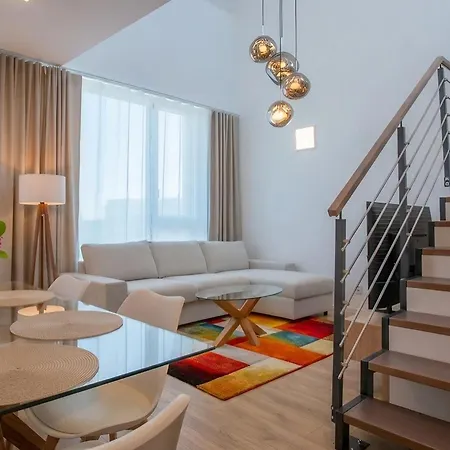 Luxury Loft Apartment - Private Hot Tub & Wellness - 10 Minutes From Bratislava Rovinka