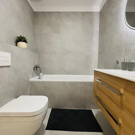 Luxury Loft Apartment - Private Hot Tub & Wellness - 10 Minutes From Bratislava Апартаменты